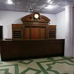Lauries Hotel