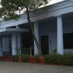 Lauries Hotel